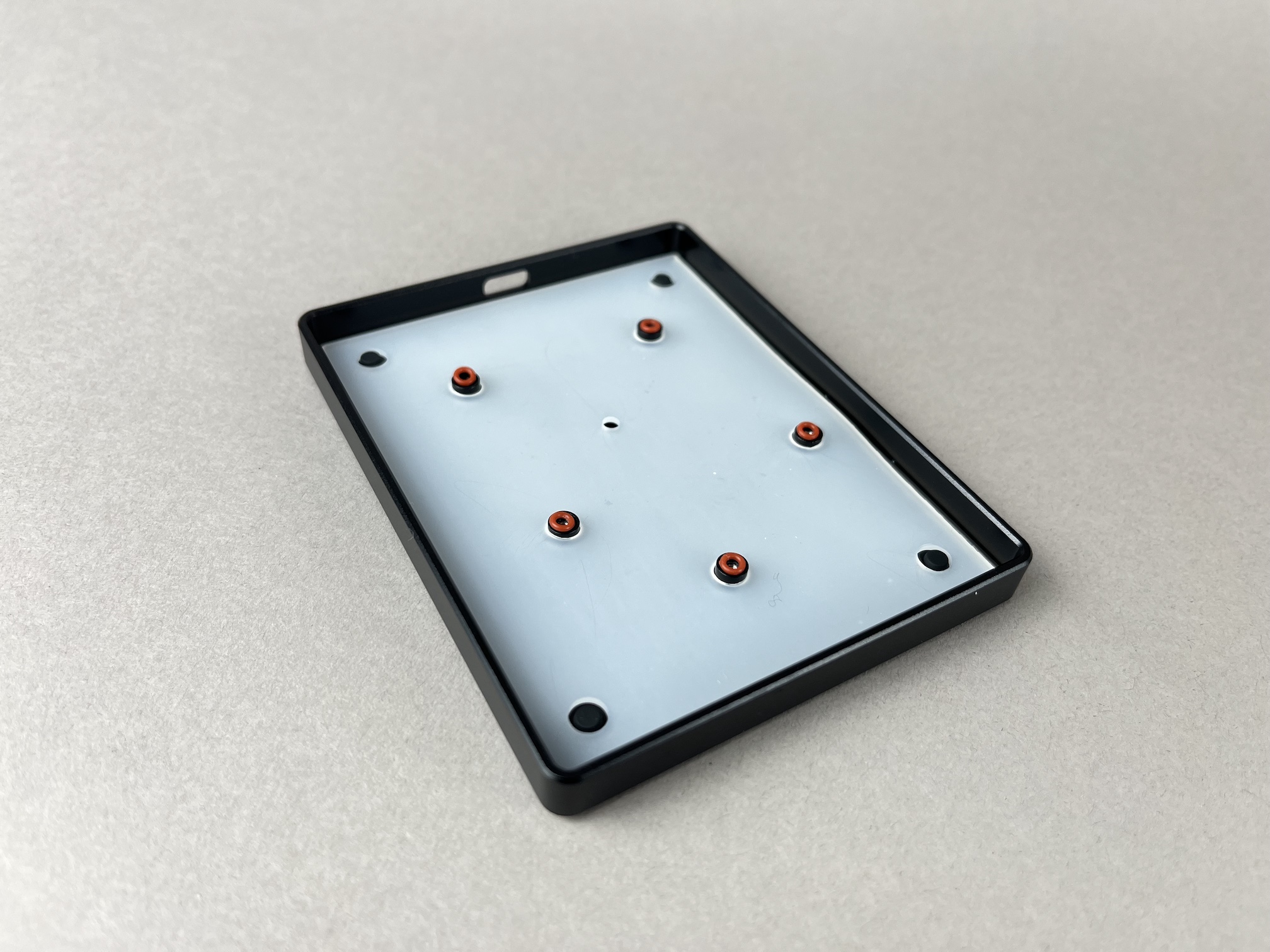 Tray with liner and o-rings